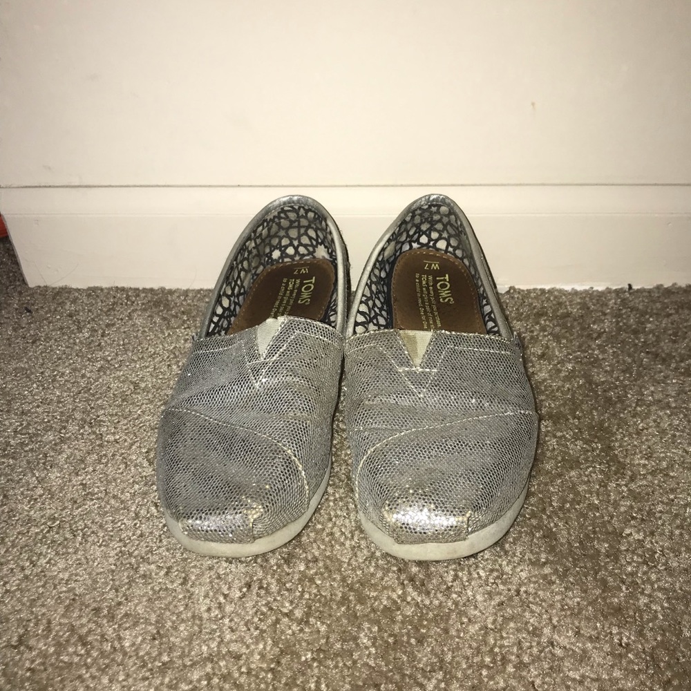 sparkly silver toms